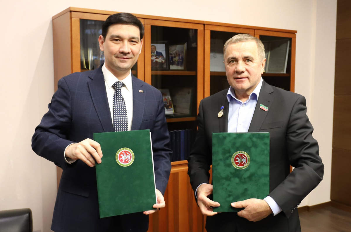 Татарстанская Республиканская организация ВЭП и АО «Татэнергосбыт» подписали отраслевое тарифное соглашение на 2026-2028 годы